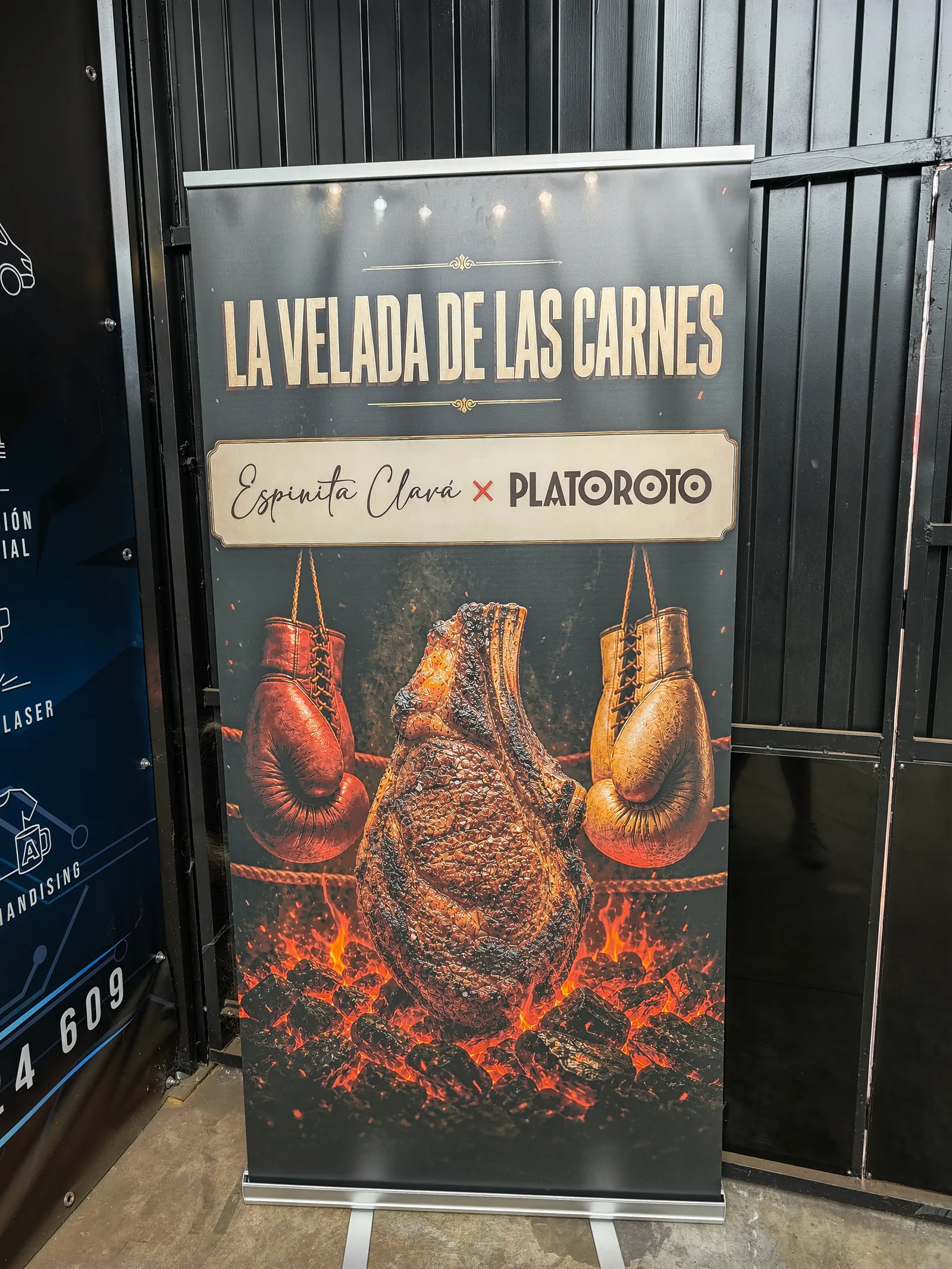 Trabajo real de roll-up para un evento gastronómico